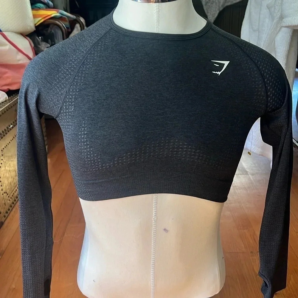 Gymshark Vital Seamless 2.0 Long Sleeve Crop Top Size M Black - Picture 2 of 4